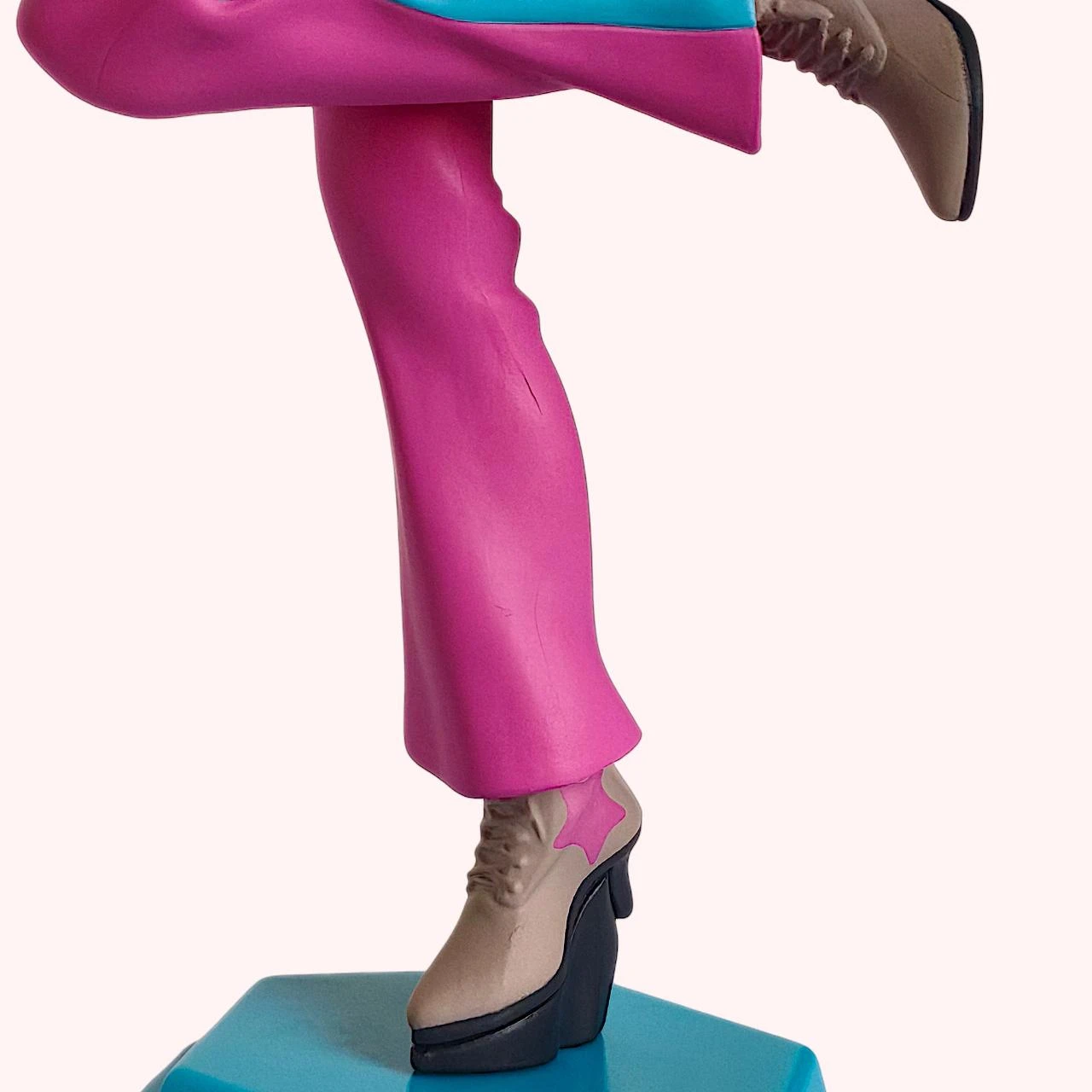 Figurita Hatsune Miku x Love and Berry – Vestido Berry Ver – Escritorio x Decorar – photo 9